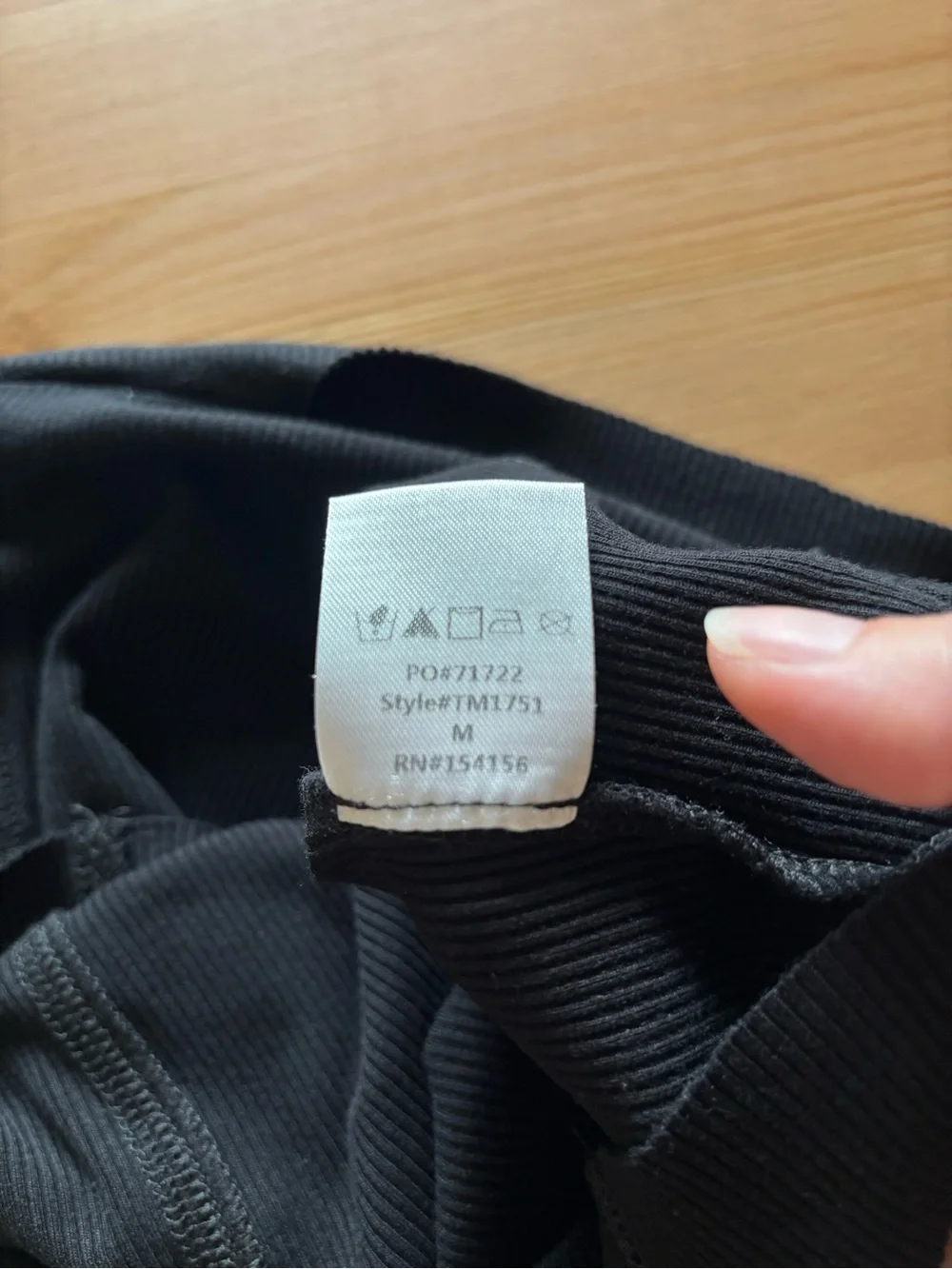 Mod Ref Black Ribbed Top - Picture 5 of 5
